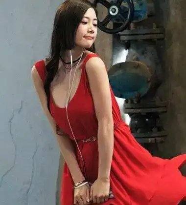 情圣李成敏姬发式发型图片 真人姬发式发型