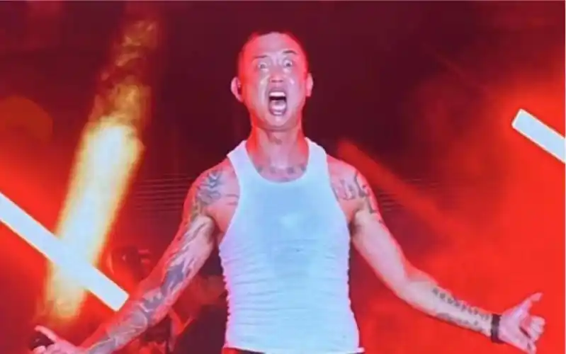 【4k杜比视界】朝天门?不着急,gai:一抬手就摸得到天!