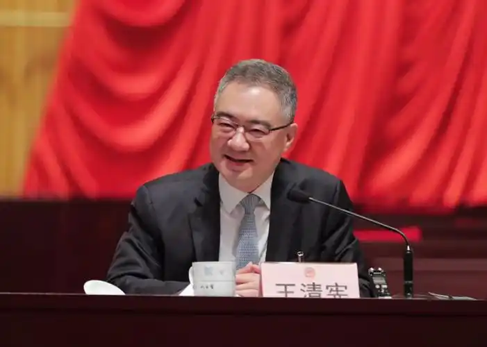 今年3月,青岛市政法委牵头,市委宣传部,市公安局,市信访局,青岛日报社