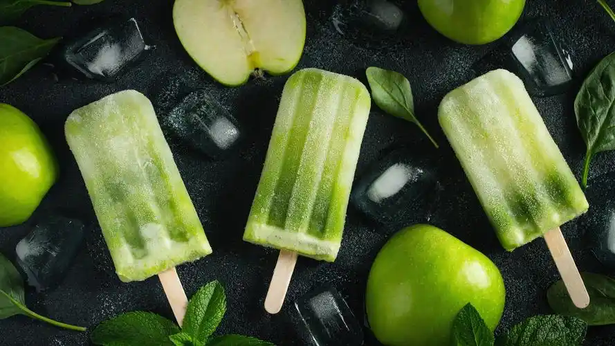 清新降暑冰淇淋桌面壁纸