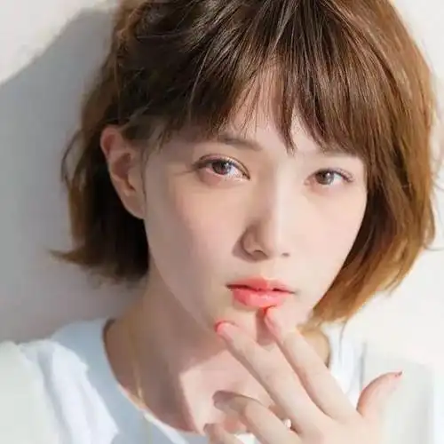 2021年流行"日系短发",甜美可爱又显脸小,圆脸女生也适合剪