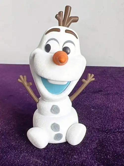 毛茸茸的,好像冰雪奇缘里跳出来的.