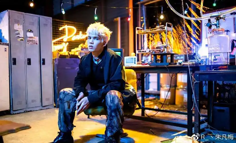 周杰伦徒弟派伟俊发新专辑结果被吐槽没实力火不起来另有原因