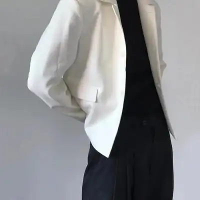 男生头像低调沉稳 高级男士深沉有内涵的头像图片_男生头像_头像屋