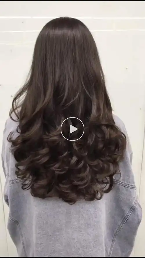 有没有最近想要烫头发的小姐姐 长发大卷免费给烫一次～烫完帮忙拍一