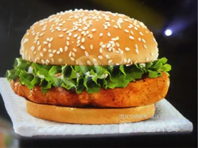 藤椒鸡排堡图片