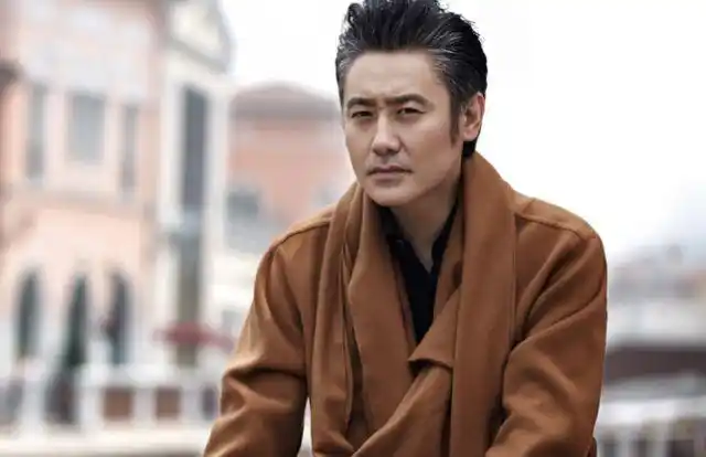 吴秀波人设崩塌,唐艺昕被拉出挡枪?经纪人11个字说明一切!