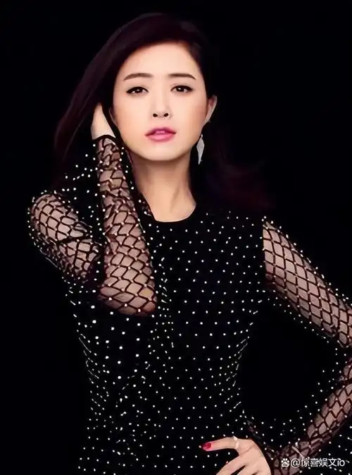 蒋欣16岁北漂20岁买房至今40岁无人敢娶活成谁都惹不起的人