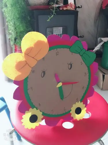 吴璇的暑假手工小闹钟制作