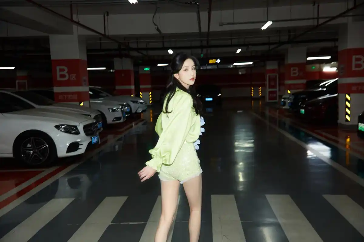 陈都灵姐姐这腿无敌了[心] #陈都灵腿好细