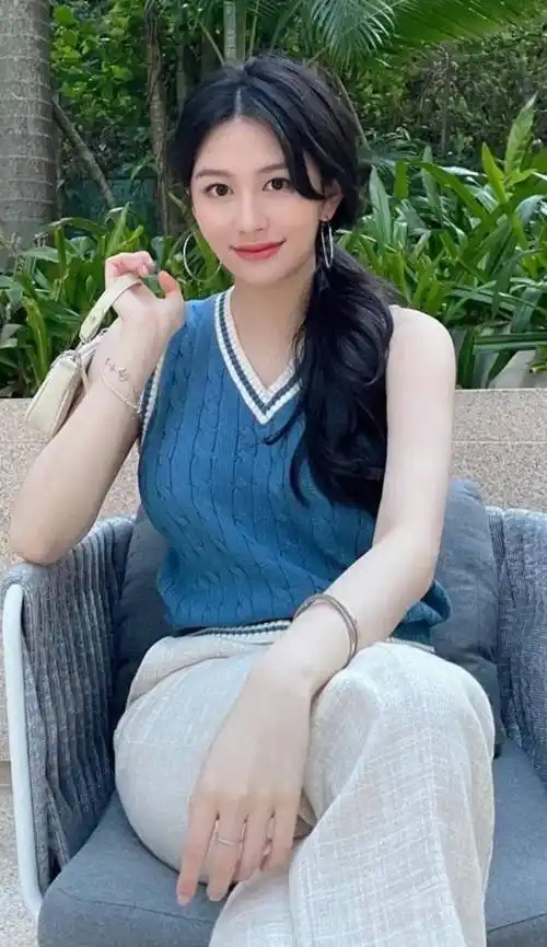 原创68张美图直接生长在罗马赢在起跑线上的邱淑贞女儿沈月有多美