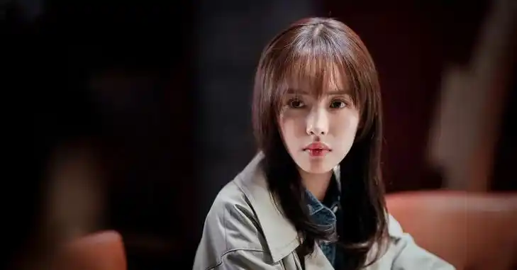 低调上线的阳光之下热搜不断为什么观众会爱反派主角