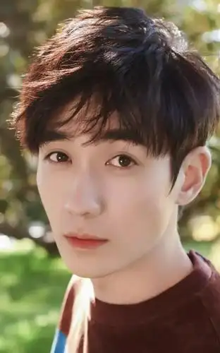 影视明星朱一龙写真合集:温润如玉,绅士暖男!