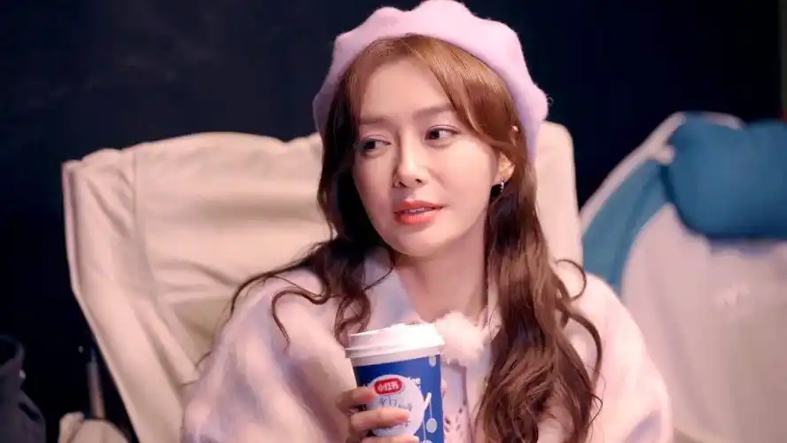 正常人办不出这种事儿:       #秦岚高段位醋王#《平行