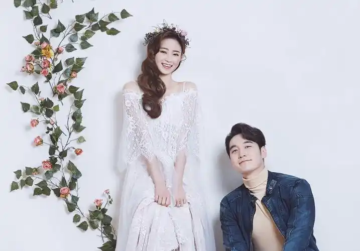 洛卡旅拍婚纱摄影-时尚简约风格