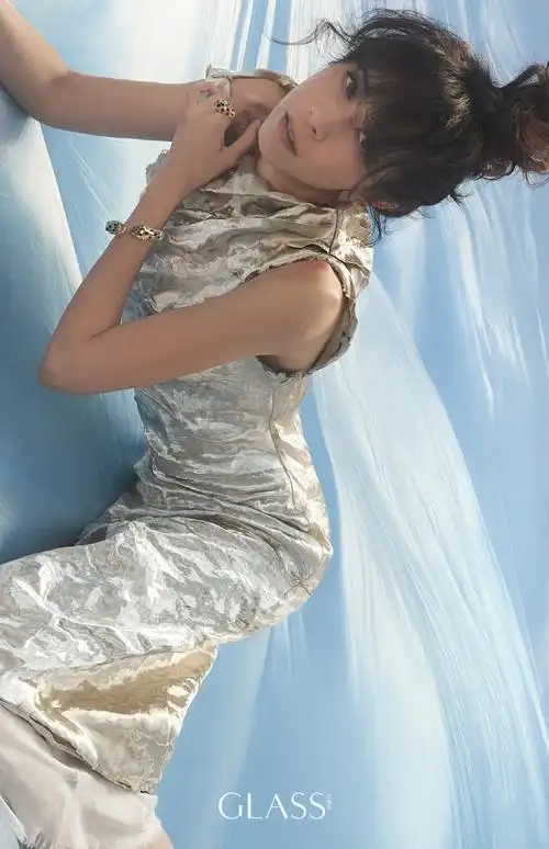 glass九月刊封面##莫文蔚多面自我大片