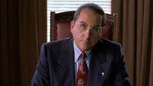 化妆 四任典狱长全部死亡,肖申克监狱到底还有多少鬼