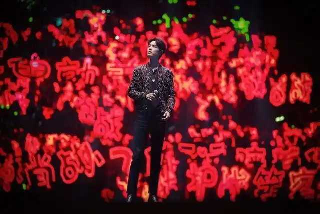 肖战红海图片:喜欢你不是简单的说说而已