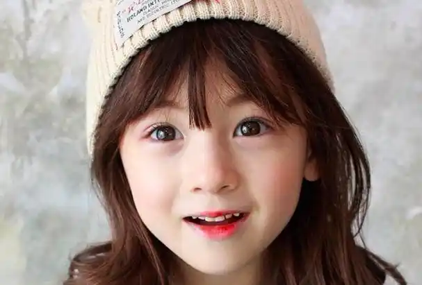 生下混血宝宝的中国夫妇,3次亲子鉴定结果称奇,原因很意外(混血儿和