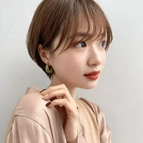 少女般灵动的潮短发