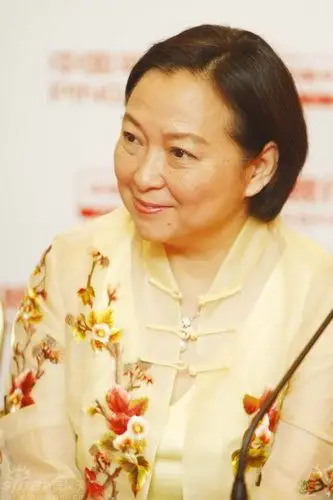 资料电影东风雨演员方芳简介