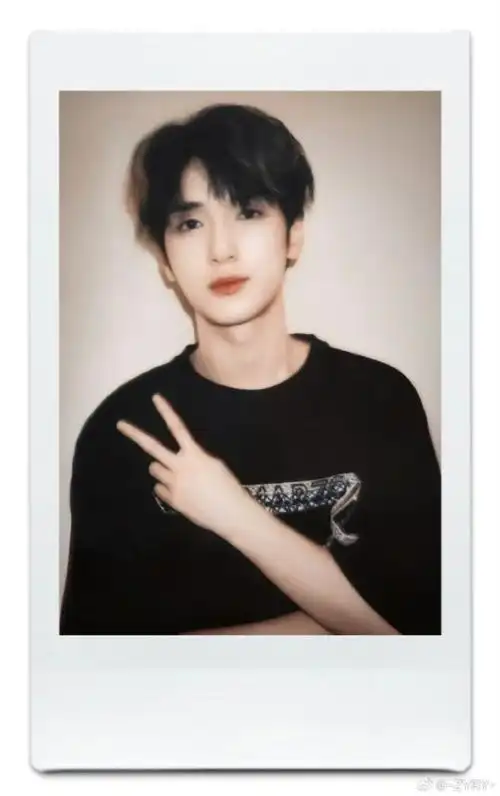 严浩翔 十九弥新淬火逐歌