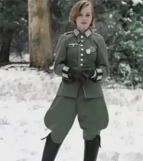 二战期间德国女党卫军士兵外表很美丽纳粹军服还是挺漂亮的
