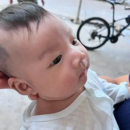 不好意思发朋友圈但是我儿子真的好可爱呀