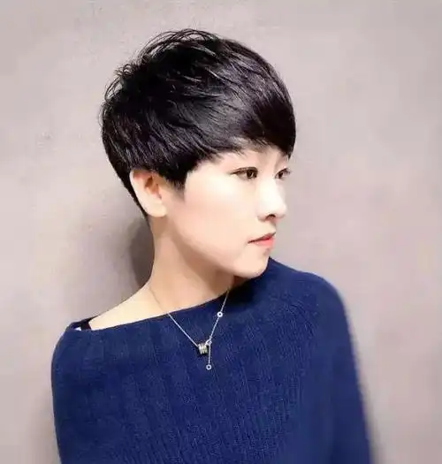 个性帅气的中性风露耳短发