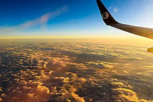 飞机上拍日出积云,云海,风景,航拍,飞机云海,日出空中航拍飞机上俯瞰