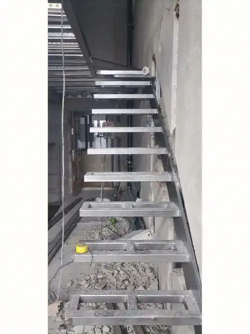 乐趣04钢结构悬浮楼梯