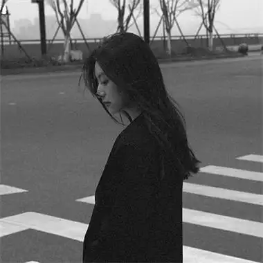 侧脸女孩,真人头像,冷艳女孩,个性头像,黑白女生相关的头像图片挑选