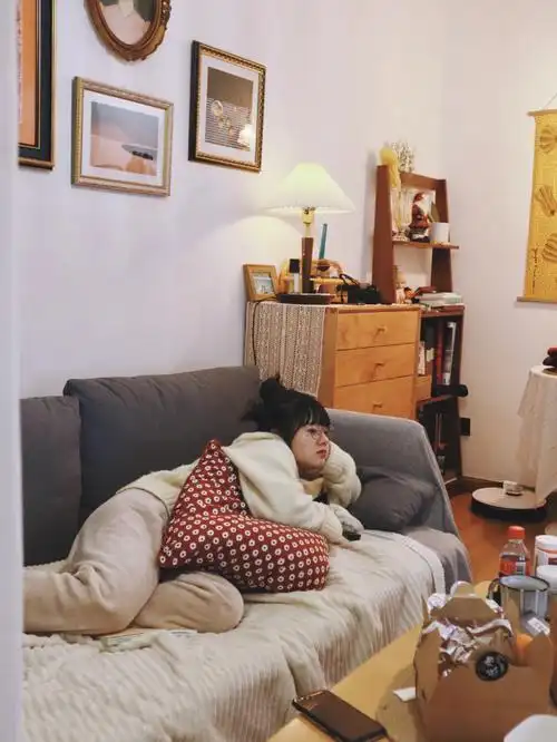 38平独居格子间女工下班回家一个人的生活