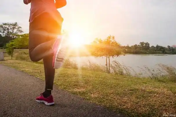早晨5点起床跑步,培养了我的毅力和坚持