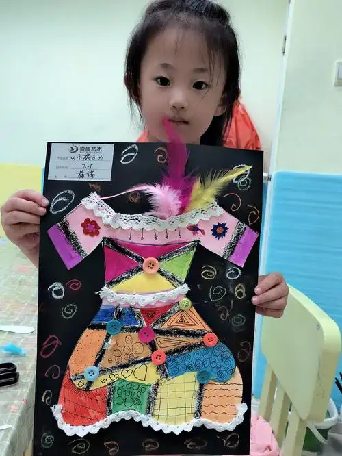 蒙特里安—《小裙子》索思艺术周三16:45～18:15创意美术学员风采