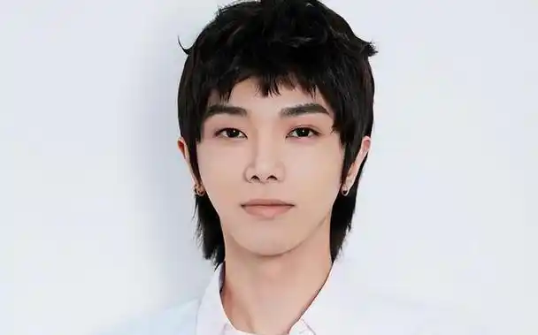 个人的现象,回顾之前的《浪姐》和《披哥》节目,我们不难发现蔡徐坤