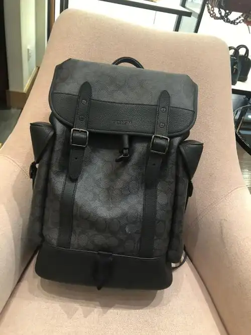 coach男士双肩包