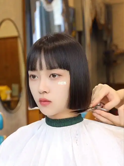 短发圆脸短发女生短发推荐日系短发