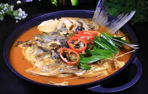 人均30 的风味土菜馆,点招牌菜就送红牛!