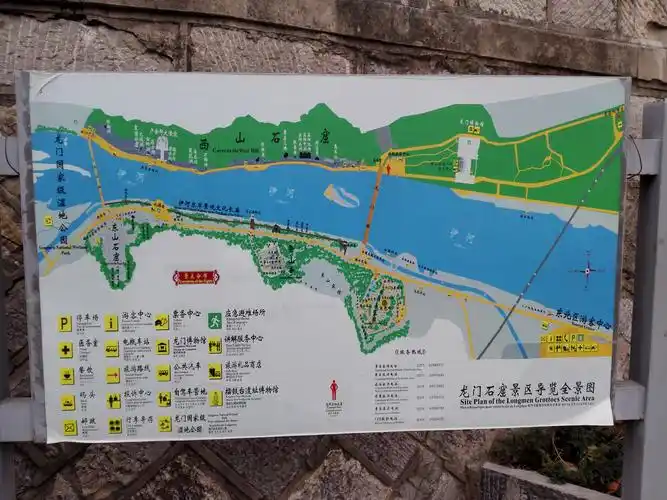 洛阳龙门石窟是非常值得大家去看看的,不像现在很多所谓的景区景点,都