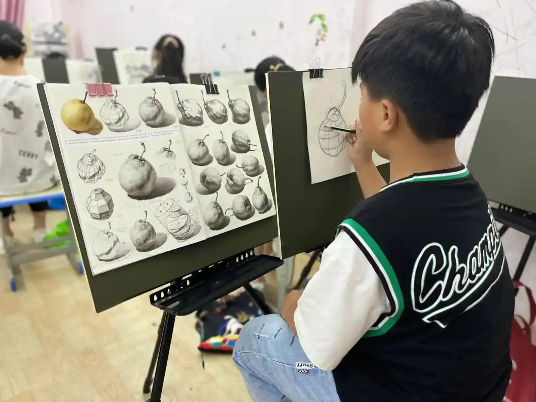 少儿素描暑假班