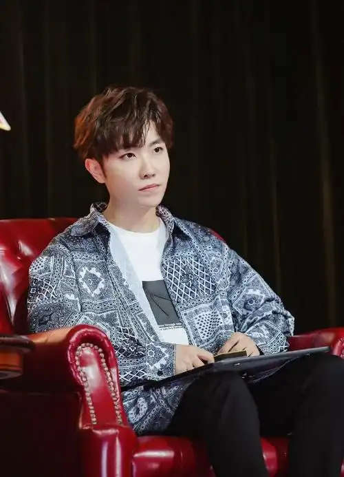 徐良回应消失的三年 投身到音乐公司做老板 捧红了众多网红歌手