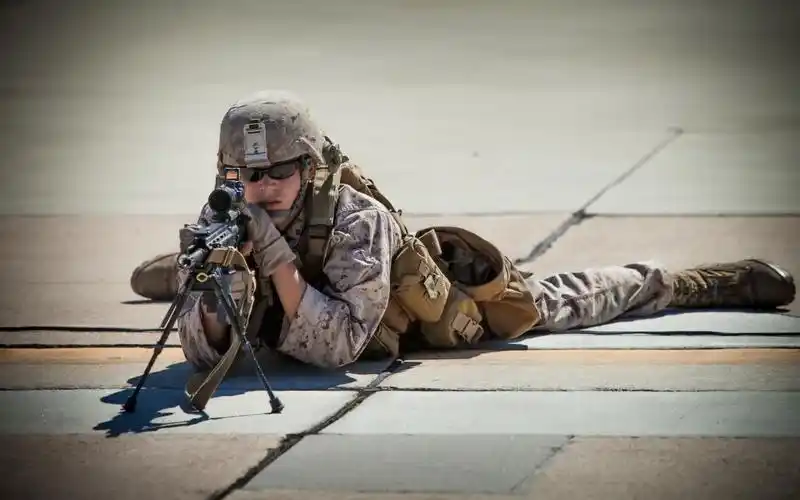 武器士兵背景壁纸