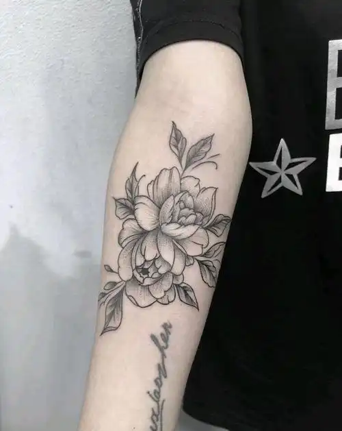 素花纹身图片_手部手臂点刺纹身图案