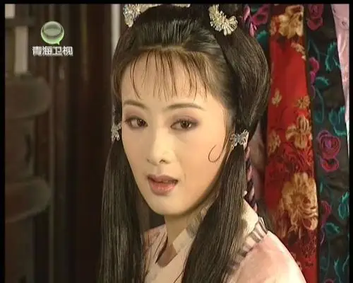 小李琳 饰 杜冰雁