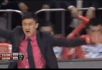 广东东莞,cba半决赛广东宏远对阵北京首钢,比赛期间广东宏远主教练引