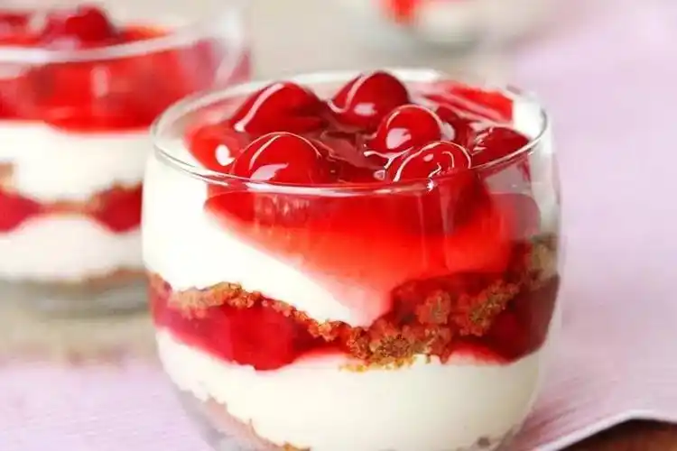 高清视频教你在家制作甜品樱桃克拉芙缇另附超多樱桃西点大图可下载