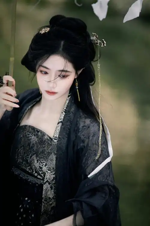 许佳琪七夕古风写真##许佳琪古风撑伞氛围感