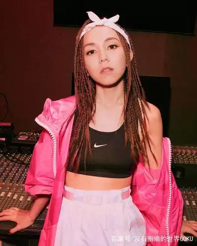 邓紫棋晋升nike代言人,上脚air verona拍摄写真,超嘻哈!