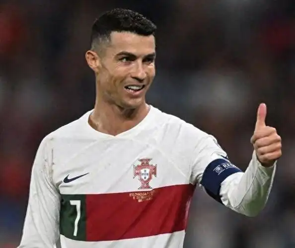 c罗轰任意球世界波!